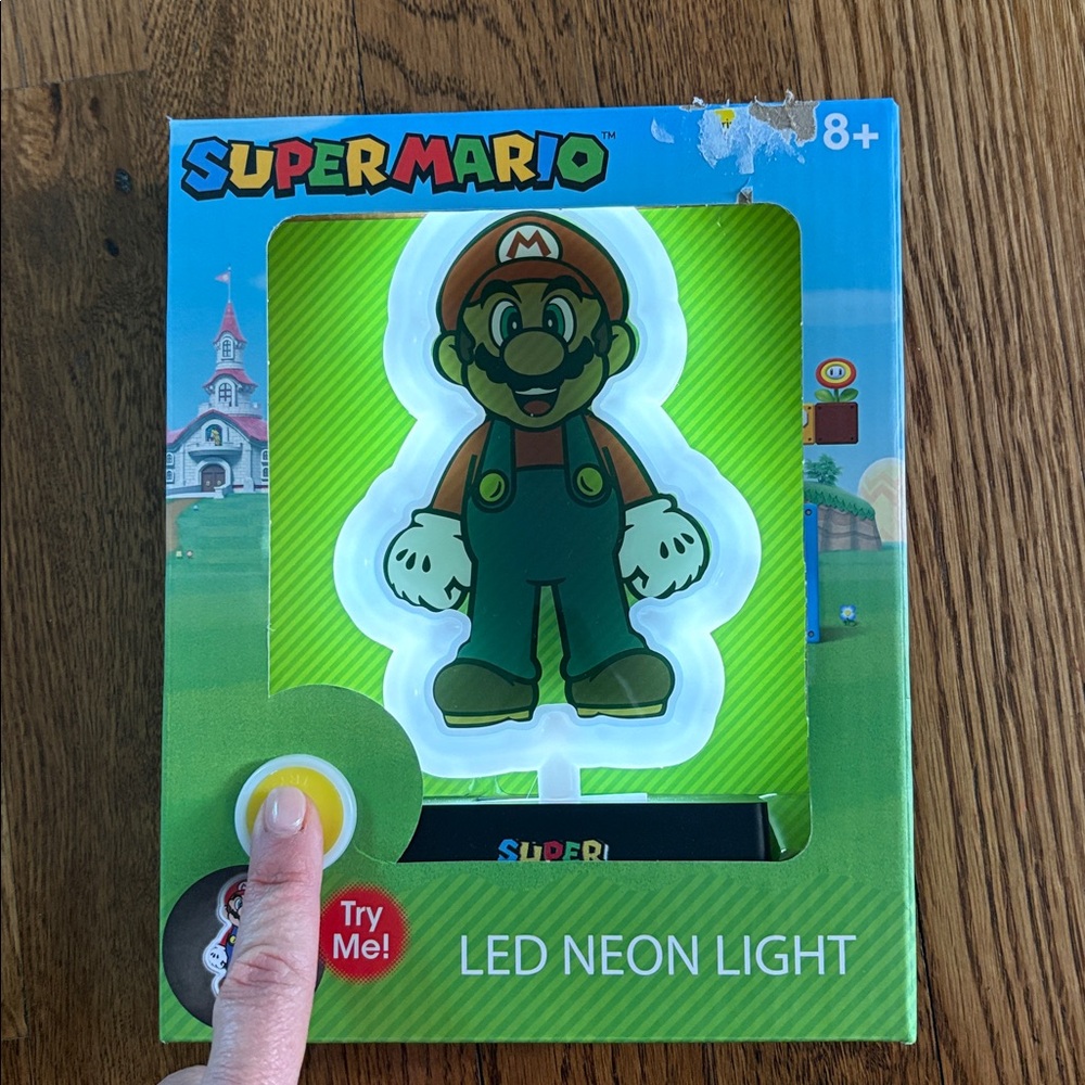 Super Mario LED Neon Light - Multicolor - Picture 3 of 3